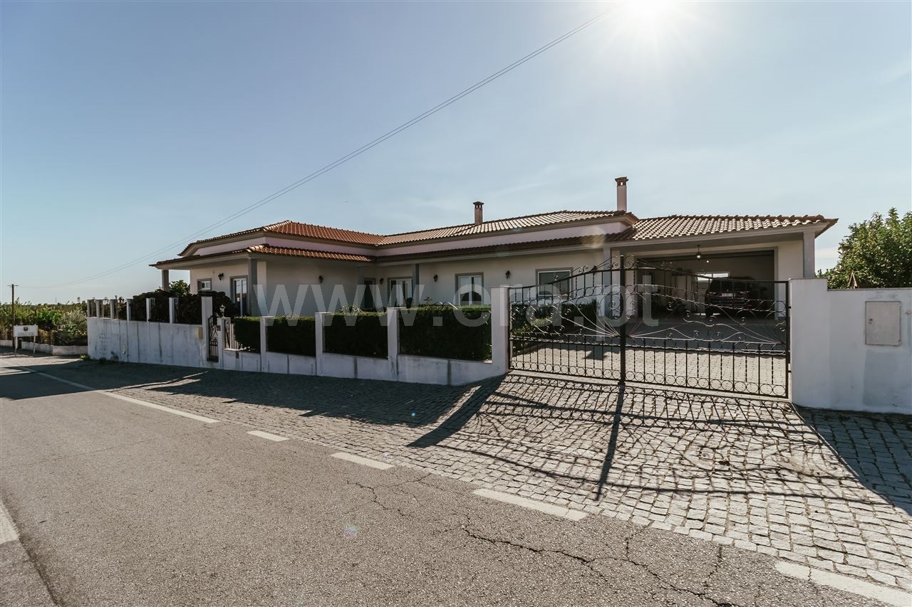 Casa T4 / Fundão, Póvoa da Atalaia / Venta / Ref. 255200211