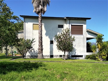 Detached house T4 / Amares, Dornelas