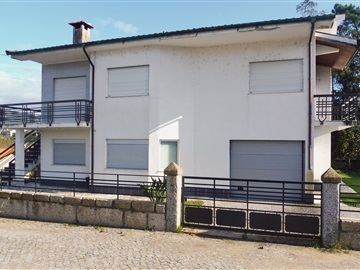 Maison T4 / Amares, Ferreiros, Prozelo e Besteiros