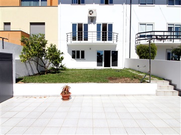 Moradia em Banda T3 / Vila Nova de Gaia, Mafamude e Vilar do Paraíso