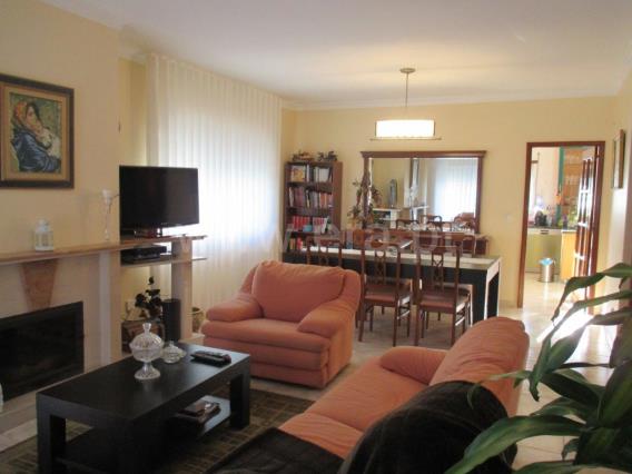 Moradia Geminada T4 / Braga, Merelim (S. Pedro)