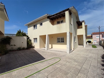 Moradia Isolada T5 / Cantanhede, Febres