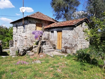 Moradia Rústica T3 / Penafiel, Bustelo