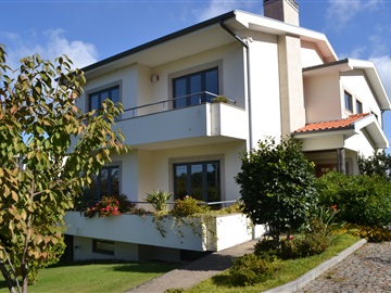 Moradia T4 / Penafiel, Galegos