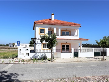 Vivienda T4 / Montijo, Pegões